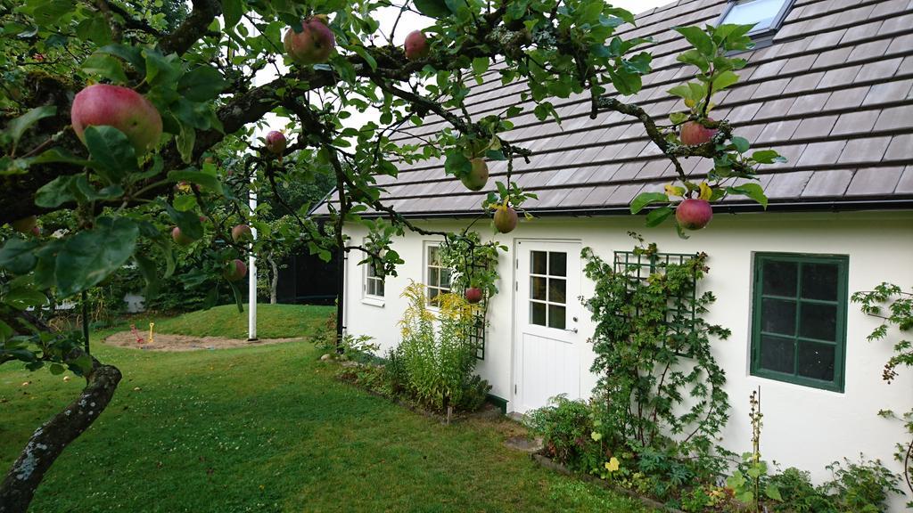 Hotel Lillan Torna Hallestad Exterior foto